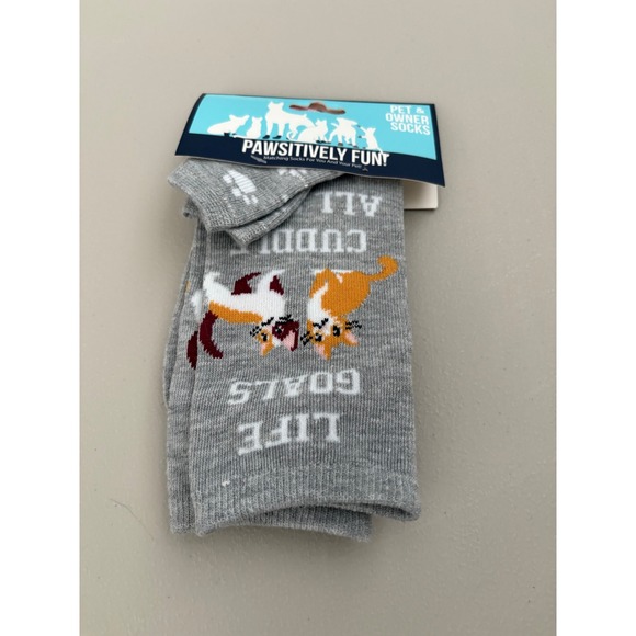 Pawsitively Fun Pet & Owner Matching Socks Cuddle All Cats Life Goals - Picture 1 of 3